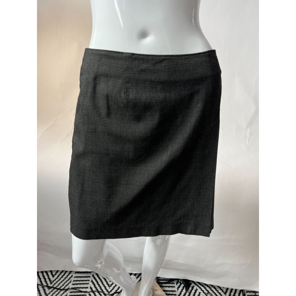Old Navy Tweed Pencil Wrap Skirt  4 Grey  Tweed Polyester Blend